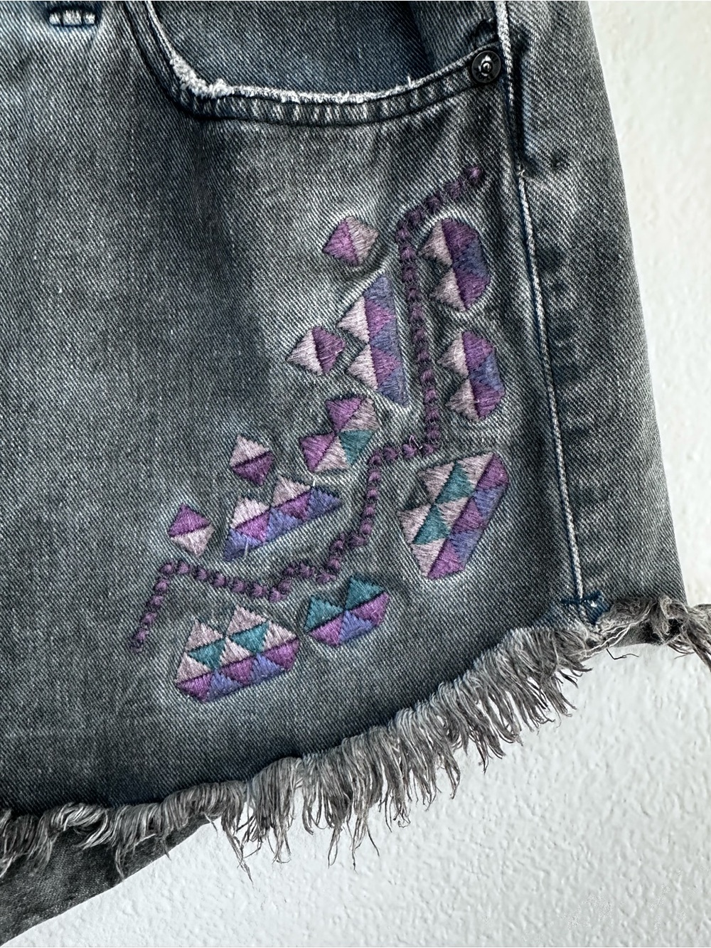 VINTAGE Free People Black Denim Frayed Hem Shorts with Purple Embroidery - Picture 3 of 6